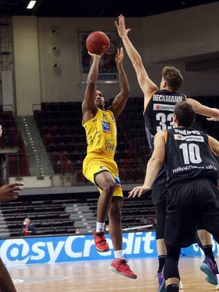 Barry Brown Jr Giants, left MHP Riesen Ludwigsburg vs ratiopharm Ulm Basketball Bundesliga 2020 2021 Ludwigsburg , GER, 09 01 2021,