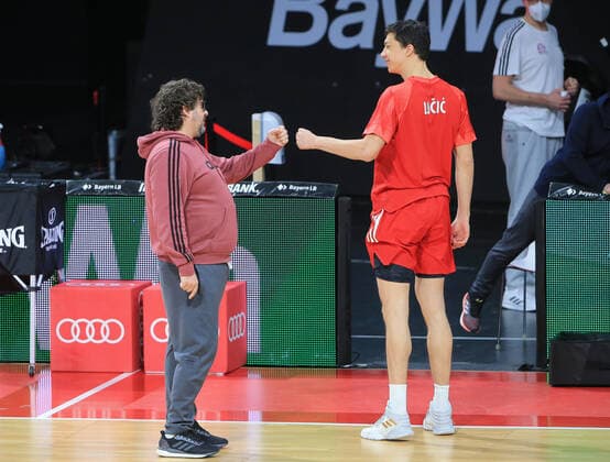 10 01 2021, BBL, FCB Basketball vs Chemnitz Niners, Audi Dome Muenchen, Sport, in picture coach Andrea Trinchieri FCB Basketball and Vladimir Lucic FCB Basketball