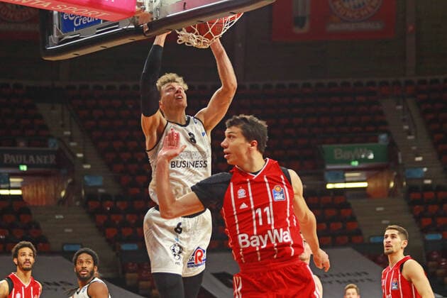 11 Vladimir Lucic FCBB vs 8 Jan Wimberg Chemnitz Basketball, 1 Bundesliga, BBL, FC Bayern Munich vs Niners Chemnitz, Audi Dome, 10 01 2021 PHOTO Mladen Lackovic LakoPress