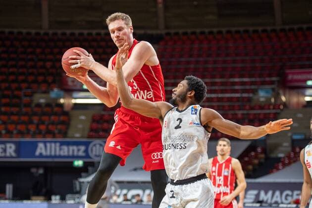 Leon Radosevic 43 FC Bayern , Terrell Harris 2 Niners Chemnitz , FC Bayern Basketball vs Niners Chemnitz, BBL, 10 01 2021 Muenchen Bayern Germany Copyright: xkolbert-press UlrichxGamelx