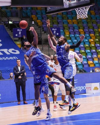 Fraport Skyliners BG Goettingen, easyCredit BBL Rasheed Moore Fraport Skyliners, 20 and Kamari Murphy Fraport Skyliners, 21 jump for the ball Basketball match of the easyCredit BBL between Fraport Skyliners and BG Goettingen on January 10, 2021 at Fraport Arena in Frankfurt am Main , Frankfurt am Main Hesse Germany Fraport Arena