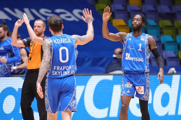 Fraport Skyliners BG Goettingen, easyCredit BBL Konstantin Konga Fraport Skyliners, 0 un dMatt Mobley Fraport Skyliners, 1 slap off Basketball match of the easyCredit BBL between Fraport Skyliners and BG Goettingen on 10 January 2021 at Fraport Arena in Frankfurt am Main , Frankfurt am Main Hesse Germany Fraport Arena