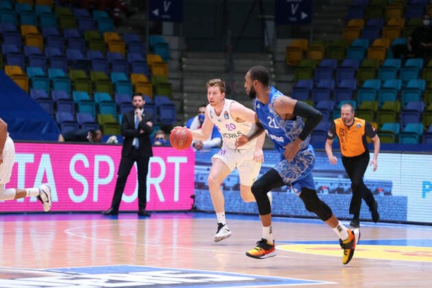 Basketball Bundesliga,Fraport Skyliners GB Goettingen,2021 01 10,GER, im Rayman Will, BG Goettingen, 20 ,Murphy Kamari, Fraport Skyliners, 21 , ,Eibner Pressefoto Uli Scherbaum Fraport Skyliners GB Goettingen Frankfurt Copyright: xEibner-Pressefoto UlrichxScherbaumx EP_usm