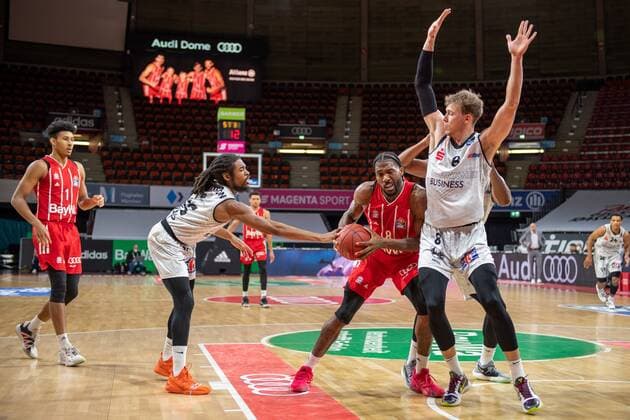 c15, Jalen Reynolds 8 FC Bayern , Jan Niklas Wimberg 8 Niners Chemnitz , FC Bayern Basketball vs Niners Chemnitz, BBL, 10 01 2021 Muenchen Bayern Germany Copyright: xkolbert-press UlrichxGamelx