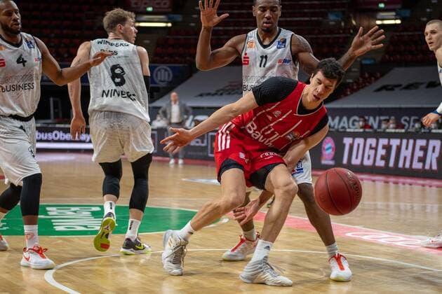 Isiaha Mike 11 Niners Chemnitz , Vladimir Lucic 11 FC Bayern , FC Bayern Basketball vs Niners Chemnitz, BBL, 10 01 2021 Muenchen Bayern Germany Copyright: xkolbert-press UlrichxGamelx