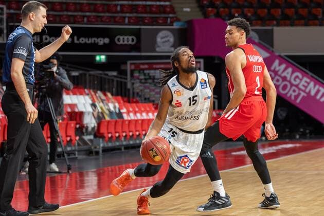 Marcus Thornton 15 Niners Chemnitz , Wade Baldwin 2 FC Bayern , FC Bayern Basketball vs Niners Chemnitz, BBL, 10 01 2021 Muenchen Bayern Germany Copyright: xkolbert-press UlrichxGamelx