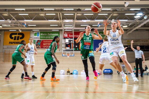 Barbora Kasparkowa 10, GISA Lions SV Halle vs Andrijana Cvitkovic Keltern GISA Lions SV Halle vs Rutronik Stars Keltern Basketball 1 Bundesliga ERDGAS Sportarena Halle Saale 10 01 2021 Photo Holger John Sachsen Anhalt Germany