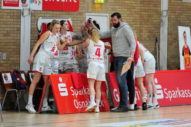 Basketball DBBL 12 Matchday GiroLive Panthers Osnabrück TSV 1880 Wasserburg on 10 01 2021 in the OSC Hall in Osnabrück Team meeting Osnabrück BK