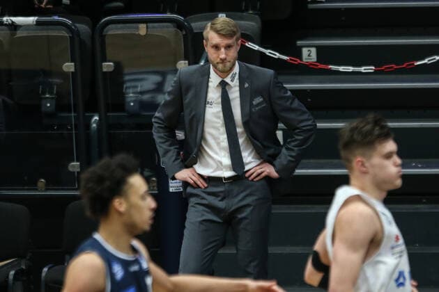 Basketball Germany, 1 Bundesliga, Hamburg Towers HAKRO Merlins Crailsheim, Hamburg, 10 01 2021 Coach Tuomas Iisalo Merlins