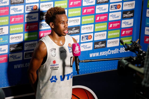 BBL easyCredit Basketball Bundesliga season 2020 2021 12 matchday on Sunday, 10 January 2021 at edel optics de Arena in Hamburg Hamburg Towers HAKRO Merlins Crailsheim TJ Shorts II Towers during an interview with MagentaSport Hamburg Towers HAKRO Merlins Crailsheim