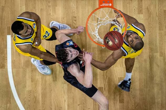 Basketball Berlin 10 01 2021 Season 2020 2021 easyCredit BBL 1 Bundesliga Alba Berlin JobStairs GIESSEN 46ers Jayson Granger Alba Berlin, No 33 Alen Pjanic Giessen, No 08 Johannes Thiemann Alba Berlin, No 32