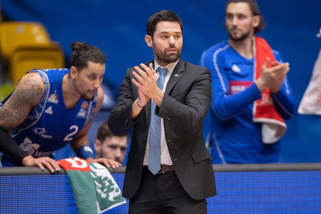 Fraport Skyliners BG Goettingen, easyCredit BBL coach Sebastian Gleim Fraport Skyliners applauds his players Basketball match of the easyCredit BBL between Fraport Skyliners and BG Goettingen on 10 January 2021 at Fraport Arena in Frankfurt am Main , Frankfurt am Main Hesse Germany Fraport Arena