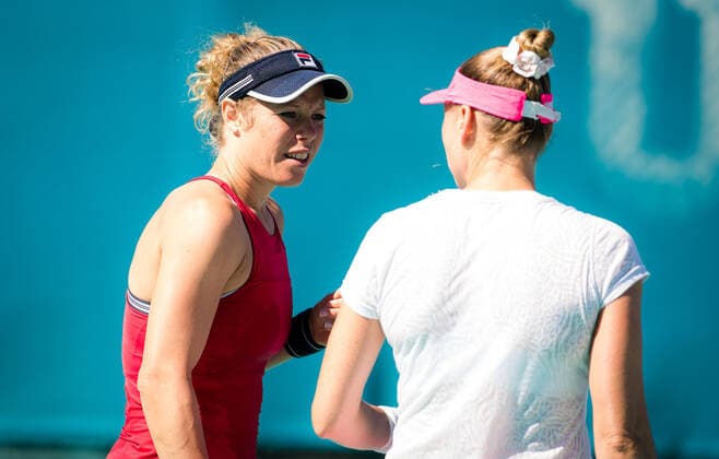 Sport Bilder des Tages January 11, 2021, Abu Dhabi, UNITED ARAB EMIRATES: Laura Siegemund of Germany & Vera Zvonareva of Russia play doubles at the 2021 Abu Dhabi WTA, Tennis Damen Womens Tennis Open WTA 500 tournament. Abu Dhabi UNITED ARAB EMIRATES - ZUMAa181 20210111_zaa_a181_128 Copyright: xRobxPrangex