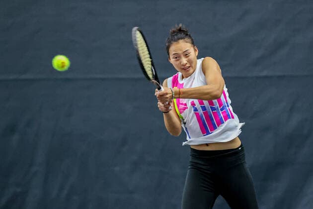 In the picture Qinwen ZHENG CHN Q Tennis Future Hamburg ITF W25 Hamburg, Hamburg, Tennis Verband Hamburg, 12 01 2021,
