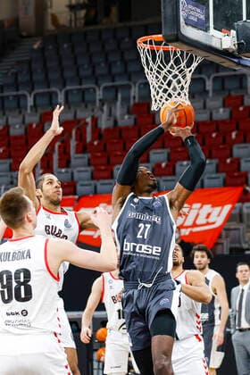 Shevon Thompson Brose Bamberg, 27 Basketball Champions League 2020 21, group stage matchday 5, Brose Bamberg Retabet Bilbao 12 01 2021, Bamberg, Brose Arena e to MFM and byline Daniel Löb Copyright: DanielxLöb