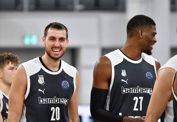 BAMBERG 12 01 2021 Basketball Champions League 8 matchday Brose Bamberg vs Retabet Bilbao 8, Brose Bamberg and Shevon Thompson 27, Brose Bamberg rejoice after 90 75 win against Bilbao Photo Hans Martin Issler isslerimages Brose Bamberg vs Retabet Bilbao