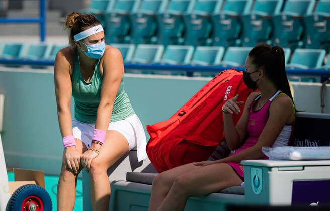 Sport Bilder des Tages January 13, 2021, Abu Dhabi, UNITED ARAB EMIRATES: Aryna Sabalenka of Belarus chats with runner-up Veronika Kudermetova after winning the final of the 2021 Abu Dhabi WTA, Tennis Damen Womens Tennis Open WTA 500 tournament. Abu Dhabi UNITED ARAB EMIRATES - ZUMAa181 20210113_zaa_a181_058 Copyright: xRobxPrangex