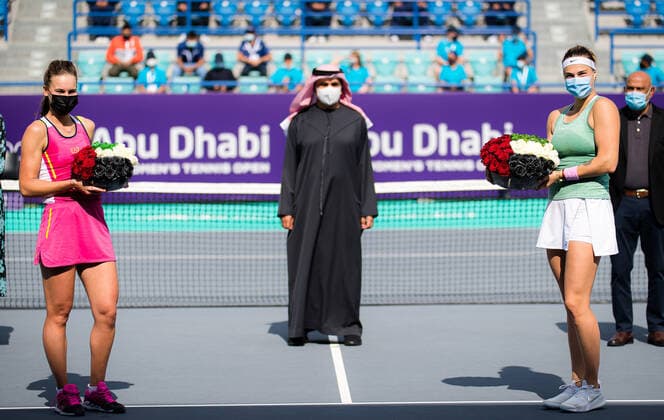 January 13, 2021, Abu Dhabi, UNITED ARAB EMIRATES: Veronika Kudermetova of Russia & Aryna Sabalenka of Belarus with their trophy flowers after the final of the 2021 Abu Dhabi WTA, Tennis Damen Womens Tennis Open WTA 500 tournament. Abu Dhabi UNITED ARAB EMIRATES - ZUMAa181 20210113_zaa_a181_062 Copyright: xRobxPrangex