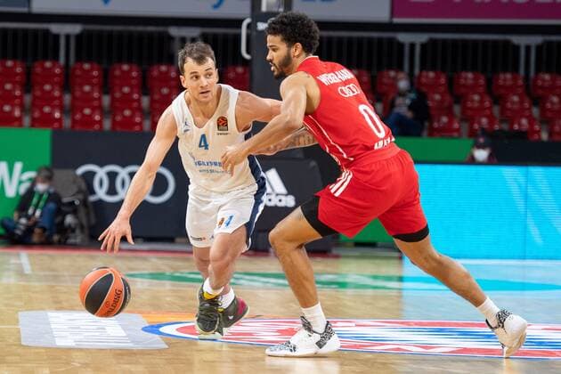 Kevin Pangos 4 Zenit St Petersburg , Nick Weiler Babb 0 FC Bayern , FC Bayern Basketball vs Zenit St Petersburg, Basketball, Euroleague, 13 01 2021 Muenchen Bayern Germany Copyright: xkolbert-press UlrichxGamelx