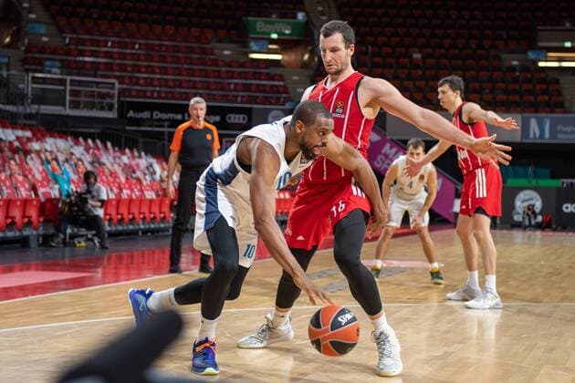 Will Thomas 10 Zenit St Petersburg , Paul Zipser 16 FC Bayern , FC Bayern Basketball vs Zenit St Petersburg, Basketball, Euroleague, 13 01 2021 Muenchen Bayern Germany Copyright: xkolbert-press UlrichxGamelx