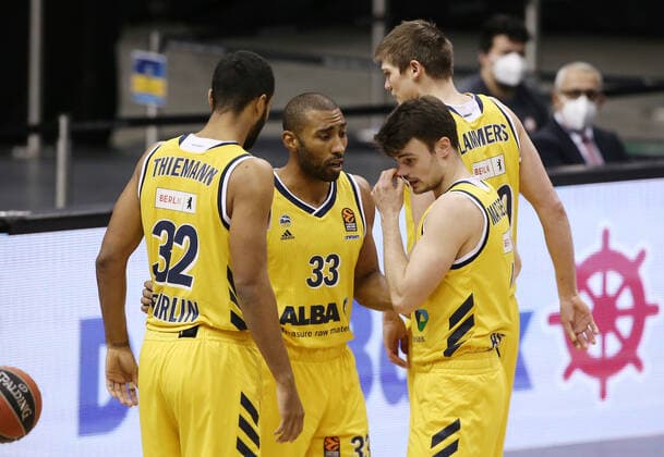 Johannes Thiemann, Jayson Granger, Jonas Mattissek reflective sports basketball EuroLeague mens season 2020 2021 14 01 2021 ALBA Berlin vs Armani Milan