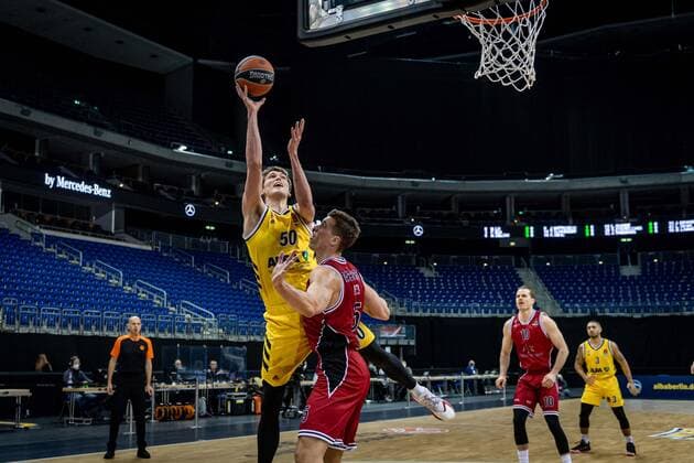Basketball Berlin 14 01 2021 Season 2020 2021 Euroleague Regular Season Alba Berlin vs AX Armani Exchange Milan Ben Lammers Alba Berlin, No 50 Kaleb Tarczewski Milan, No 15