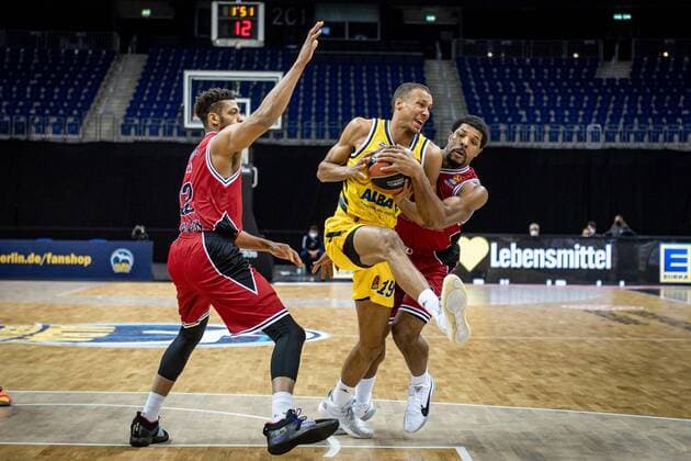 Basketball Berlin 14 01 2021 Season 2020 2021 Euroleague Regular Season Alba Berlin vs AX Armani Exchange Milan Louis Olinde Alba Berlin, No 19 Kyle Hines Milan, No 42