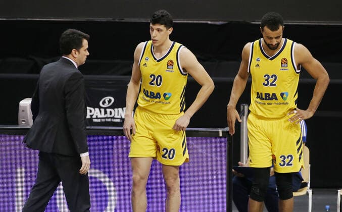 Co coaches Israel Gonzales, Simone Fontecchio, Johannes Thiemann thoughtful sports basketball EuroLeague mens season 2020 2021 14 01 2021 ALBA Berlin vs Armani Milan
