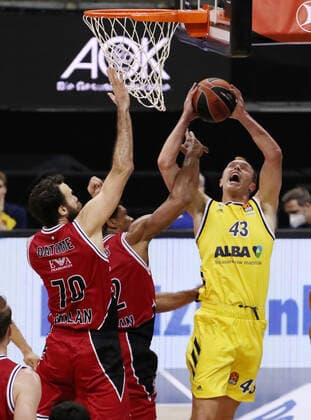 Luigi Datome, Jeff Brooks, Luke Sikma action game scene duel sports basketball EuroLeague mens season 2020 2021 14 01 2021 ALBA Berlin vs Armani Milan