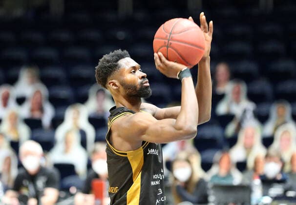 Löwen Braunschweig vs MBC, BBL Braunschweig, 14 01 2021, BASKETBALL easyCredit BBL Basketball Bundesliga, Löwen Braunschweig vs SYNTAINICS Mitteldeutsche Basketball Club, season 2020 21 Bazoumana KonÃ Löwen Braunschweig Braunschweig