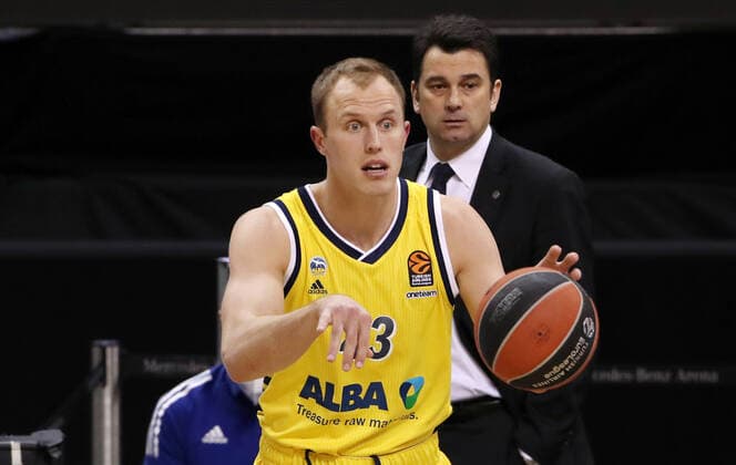 Luke Sikma, Co Coach Israel Gonzales Sports Basketball EuroLeague Men Season 2020 2021 14 01 2021 ALBA Berlin vs Armani Milan