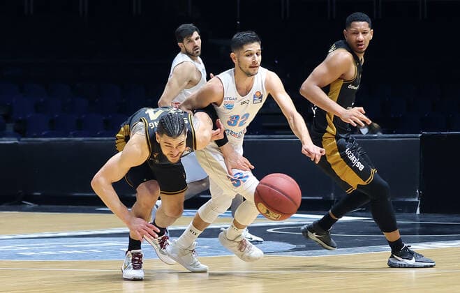 Gavin Schilling Basketball Loewen Braunschweig , Roko Rogic Syntainics MBC , Karim Jallow Basketball Loewen Braunschweig