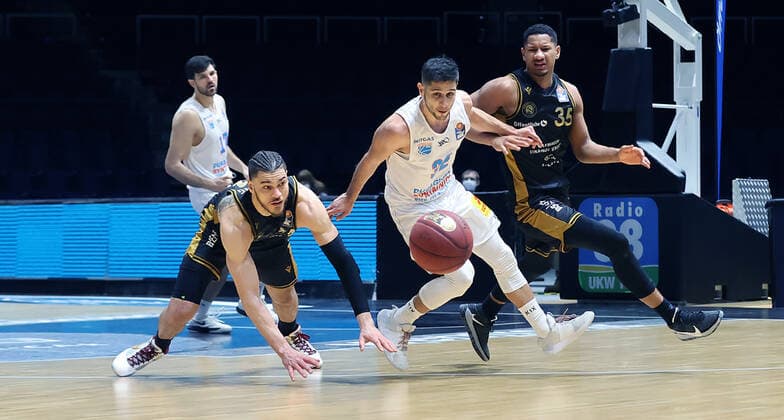 Gavin Schilling Basketball Loewen Braunschweig , Roko Rogic Syntainics MBC , Karim Jallow Basketball Loewen Braunschweig