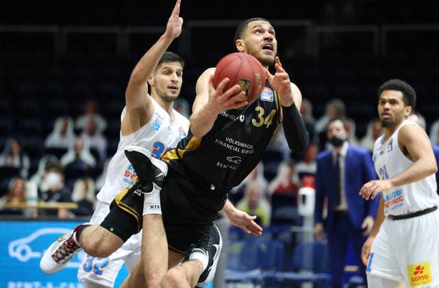Löwen Braunschweig vs MBC, BBL Braunschweig, 14 01 2021, BASKETBALL easyCredit BBL Basketball Bundesliga, Löwen Braunschweig vs SYNTAINICS Mitteldeutsche Basketball Club, season 2020 21 Gavin Schilling Löwen Braunschweig , Roko Rogic MBC Braunschweig