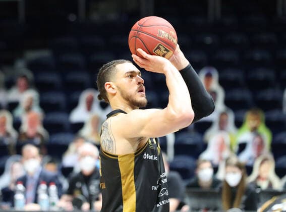 Löwen Braunschweig vs MBC, BBL Braunschweig, 14 01 2021, BASKETBALL easyCredit BBL Basketball Bundesliga, Löwen Braunschweig vs SYNTAINICS Mitteldeutsche Basketball Club, season 2020 21 Gavin Schilling Löwen Braunschweig Braunschweig