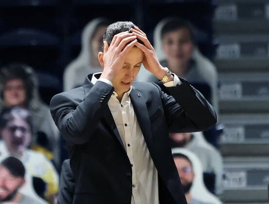 Headcoach Pete Strobl Basketball Loewen Braunschweig