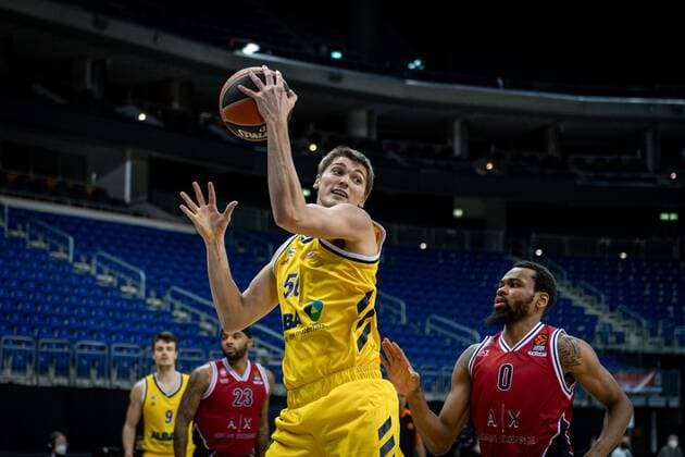 Basketball Berlin 14 01 2021 Season 2020 2021 Euroleague Regular Season Alba Berlin vs AX Armani Exchange Milan Ben Lammers Alba Berlin, No 50 Kevin Punter Milan, No 00