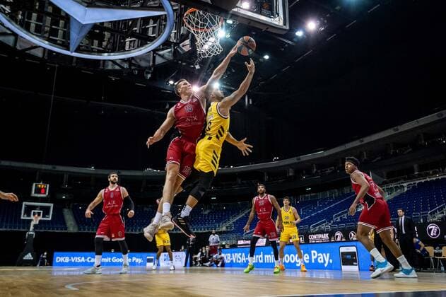 Basketball Berlin 14 01 2021 Season 2020 2021 Euroleague Regular Season Alba Berlin vs AX Armani Exchange Milan Peyton Siva Alba Berlin, No 03 Kaleb Tarczewski Milan, No 15