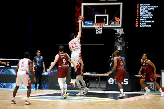 15 01 2021, easyCredit Basketball Bundesliga, BBL, season 2020 2021, men, Chemnitz Niners Telekom Baskets Bonn Leon Kratzer, Telekom Baskets Bonn, Dominique Johnson, Niners Chemnitz Chemnitz Fair Chemnitz Saxony Germany