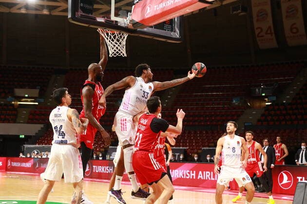 21 James Gist, 11 Vladimir Lucic FCBB vs 14 Gabriel Deck, 33 Trey Thompkins Real Basketball, EuroLeague, FC Bayern Munich vs Real Madrid, Audi Dome, 15 01 2021 PHOTO Mladen Lackovic LakoPress
