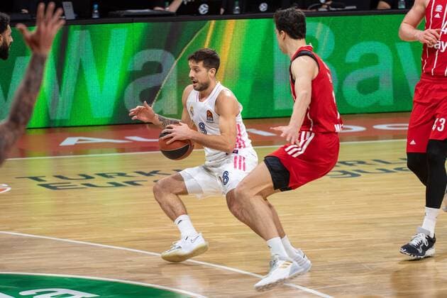 Nicolas Laprovittola 8 Real Madrid , Vladimir Lucic 11 FC Bayern , FC Bayern Basketball vs Real Madrid, Basketball, Euroleague, 15 01 2021 Muenchen Bayern Germany Copyright: xkolbert-press UlrichxGamelx