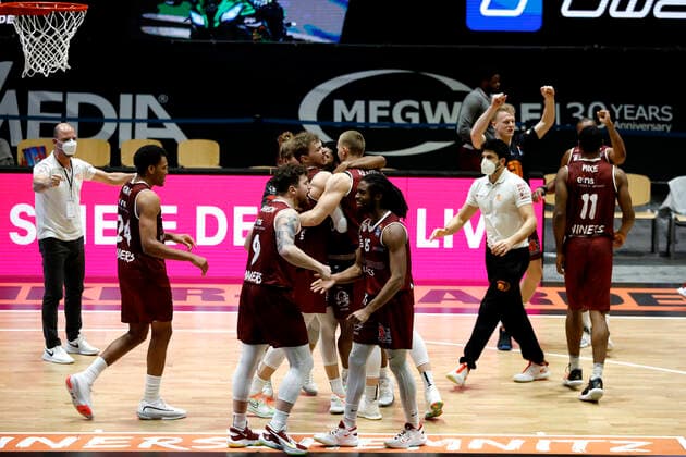 15 01 2021, easyCredit Basketball Bundesliga, BBL, season 2020 2021, men, Chemnitz Niners Telekom Baskets Bonn Niners at cheer Chemnitz Fair Chemnitz Saxony Germany