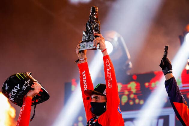 Benavides Kevin (arg), Honda, Monster Energy Honda Team 2021, Motul, Moto, Bike, portrait during the finishing podium ceremony at the King Abdullah International Stadium in Jeddah, in Saudi Arabia on January 15, 2021 AUTOMOBILE : DAKAR 2021 - Arabie saoudite - Podiums - 15 01 2021 DPPI Panoramic 