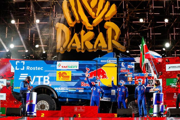 507 Sotnikov Dmitry (rus), Akhmadeev Ruslan (rus), Akhmatzianov Ilgiz (rus), Kamaz, Kamaz - Master, Camion, Truck during the finishing podium ceremony at the King Abdullah International Stadium in Jeddah, in Saudi Arabia on January 15, 2021 AUTOMOBILE : DAKAR 2021 - Arabie saoudite - Podiums - 15 01 2021 DPPI Panoramic 