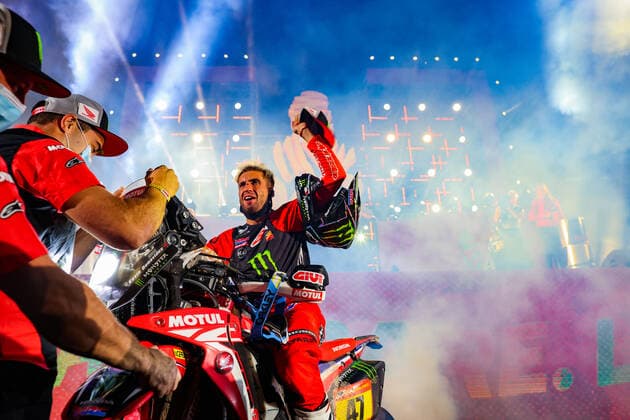 Benavides Kevin (arg), Honda, Monster Energy Honda Team 2021, Motul, Moto, Bike, portrait during the finishing podium ceremony at the King Abdullah International Stadium in Jeddah, in Saudi Arabia on January 15, 2021 AUTOMOBILE : DAKAR 2021 - Arabie saoudite - Podiums - 15 01 2021 DPPI Panoramic 