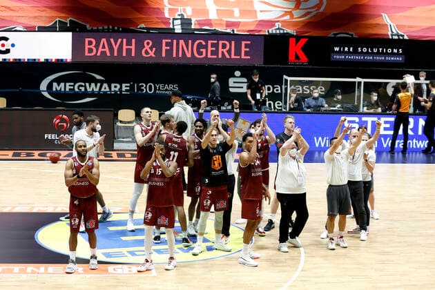 15 01 2021, easyCredit Basketball Bundesliga, BBL, season 2020 2021, men, Chemnitz Niners Telekom Baskets Bonn Tiger Niners thank Chemnitz Fair Chemnitz Saxony Germany
