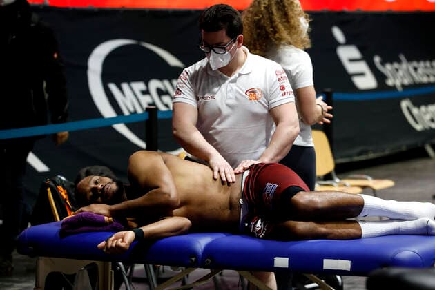 15 01 2021, easyCredit Basketball Bundesliga, BBL, season 2020 2021, men, Chemnitz Niners Telekom Baskets Bonn Virgel Matthews, Niners Chemnitz, at Massage Chemnitz Messe Chemnitz Sachsen Germany