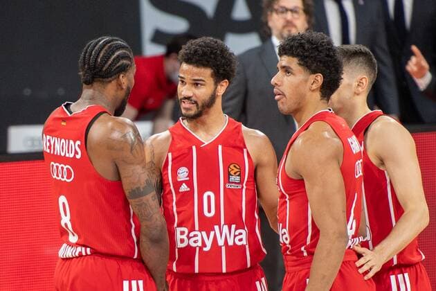 Jalen Reynolds 8 FC Bayern , Nick Weiler Babb 0 FC Bayern , D Seeley 4 FC Bayern in conversation, FC Bayern Basketball vs Real Madrid, Basketball, Euroleague, 15 01 2021 Muenchen Bayern Germany Copyright: xkolbert-press UlrichxGamelx