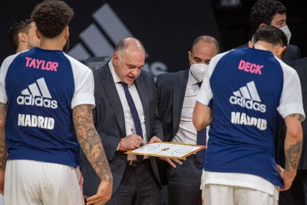 Head Coach Pablo Laso Real Madrid , discuss strategy, FC Bayern Basketball vs Real Madrid, Basketball, Euroleague, 15 01 2021 Muenchen Bayern Germany Copyright: xkolbert-press UlrichxGamelx