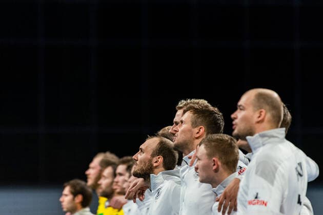 210115 Marcel Schiller of Germany during the national anthem ahead of the 2021 IHF World Handball Championship match between Germany and Uruguay on January 15, 2021 in Giza Photo Mathias Bergeld BILDBYRAN COP 200 MB0087 handball handboll handball germany germany uruguay bbeng vm handball vm handbolls vm ihf handball world championship world handball championship 2021 world championship 2021,  Copyright: MATHIASxBERGELD BB210115MB090